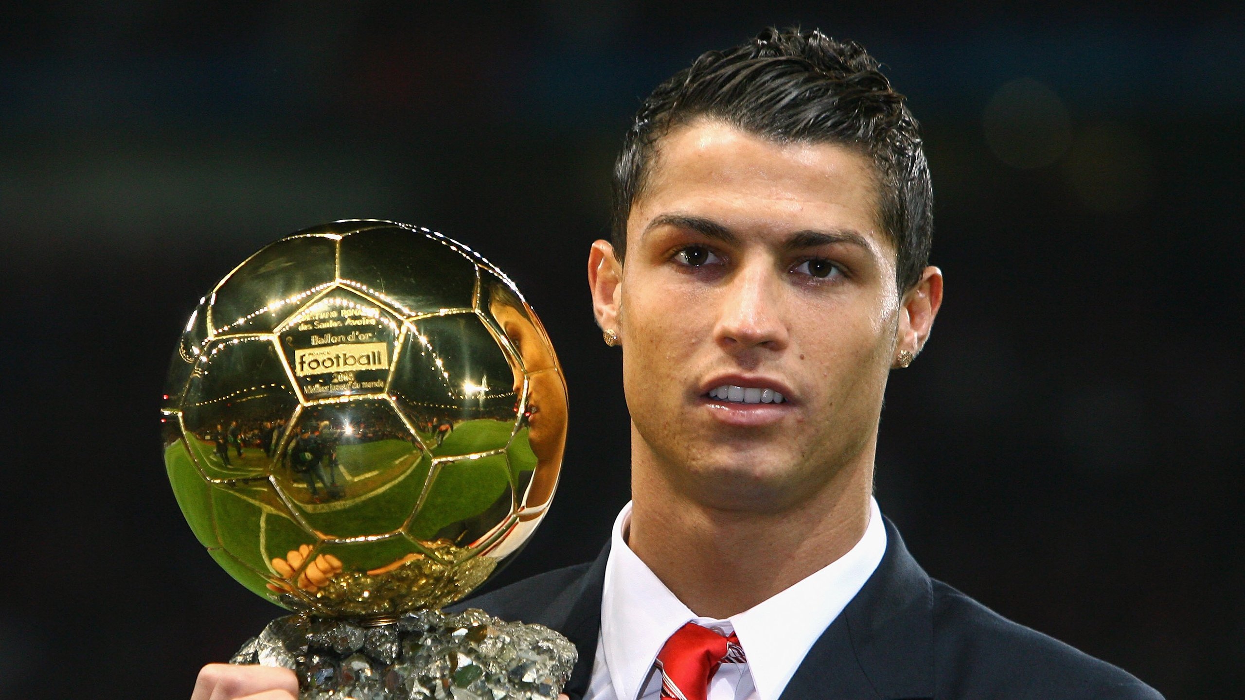 被团队信任的力量:合作共赢的幕后秘密,团队合作中相互信任的重要性